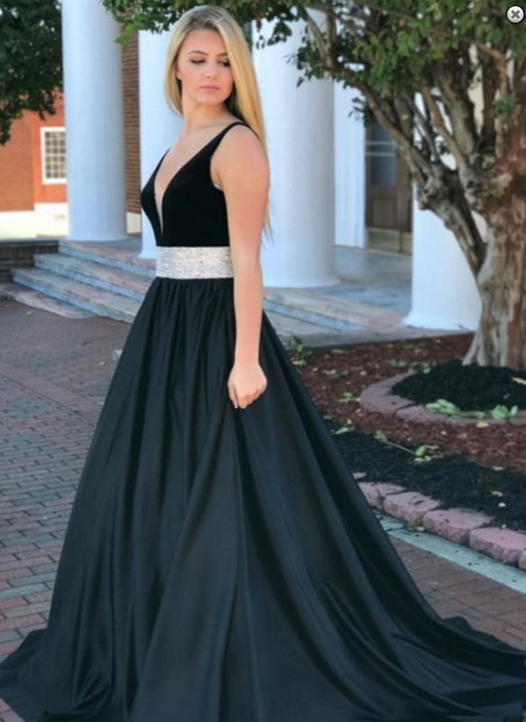 Black and white hotsell prom dresses 2018